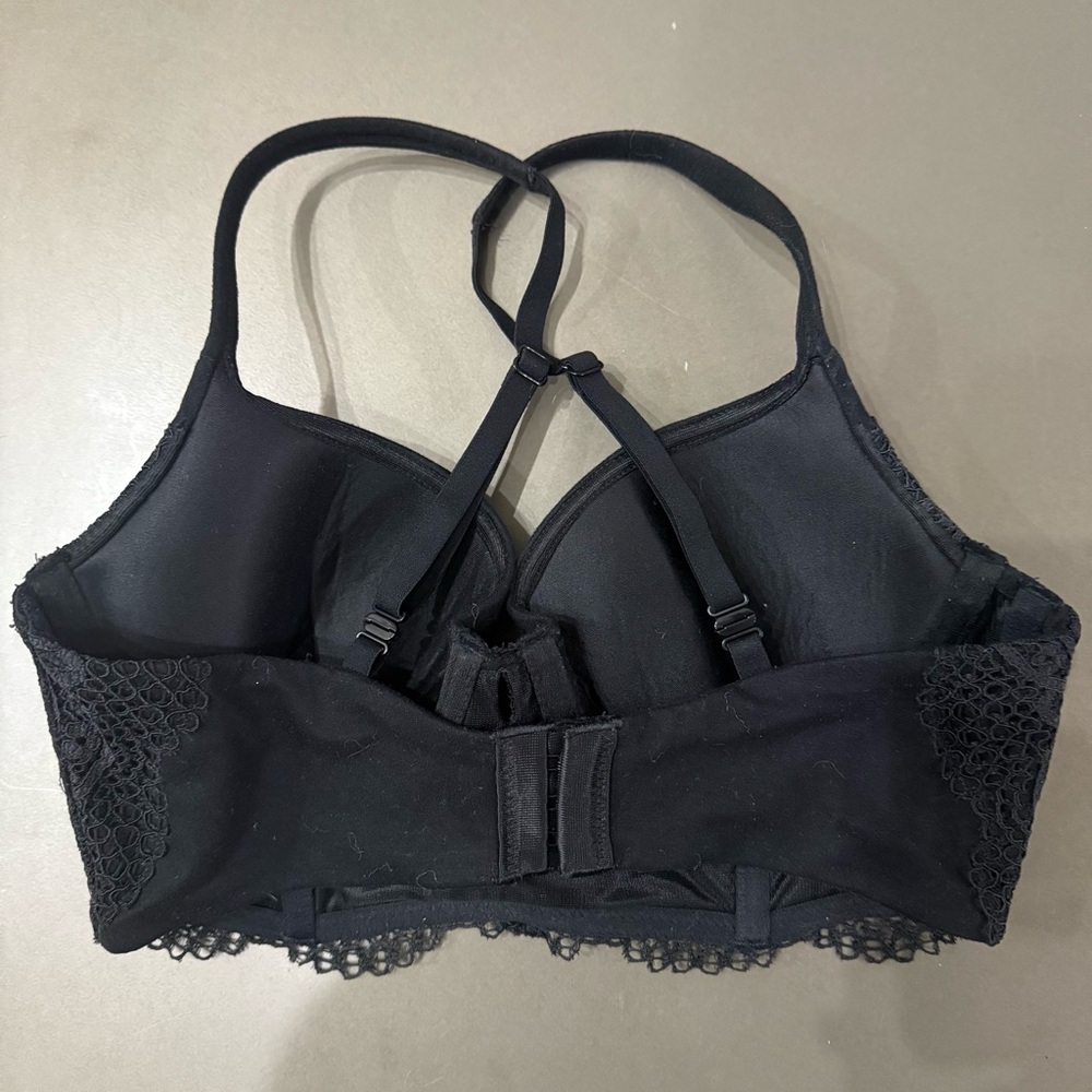 Victoria's Secret Black Lace Bra Full Coverage - Picture 2 of 3